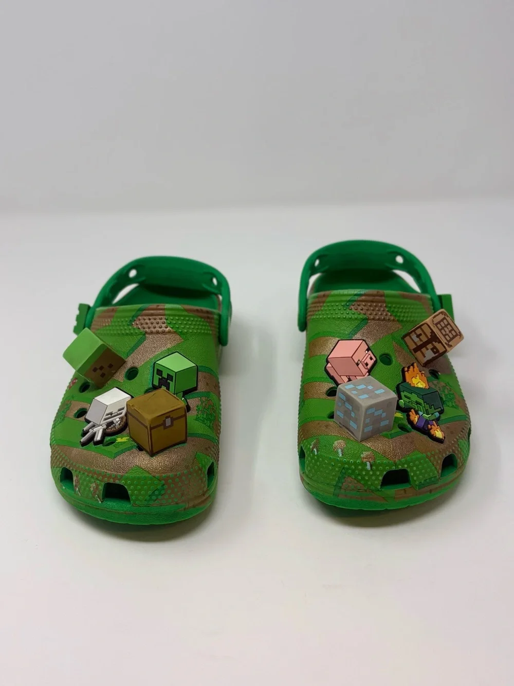 Crocs  x Minecraft Classic Lightweight Clogs Green Kids C13